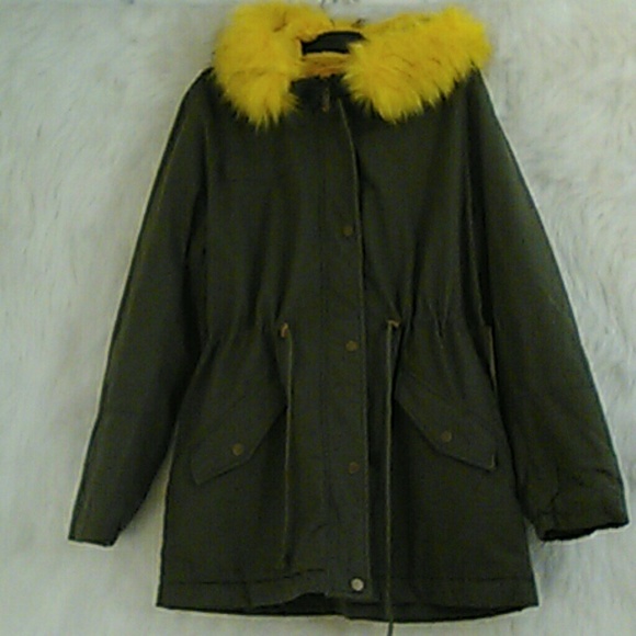 NEW- Parka with Removable faux Fur Trim NEW w/TAGS - Picture 5 of 8